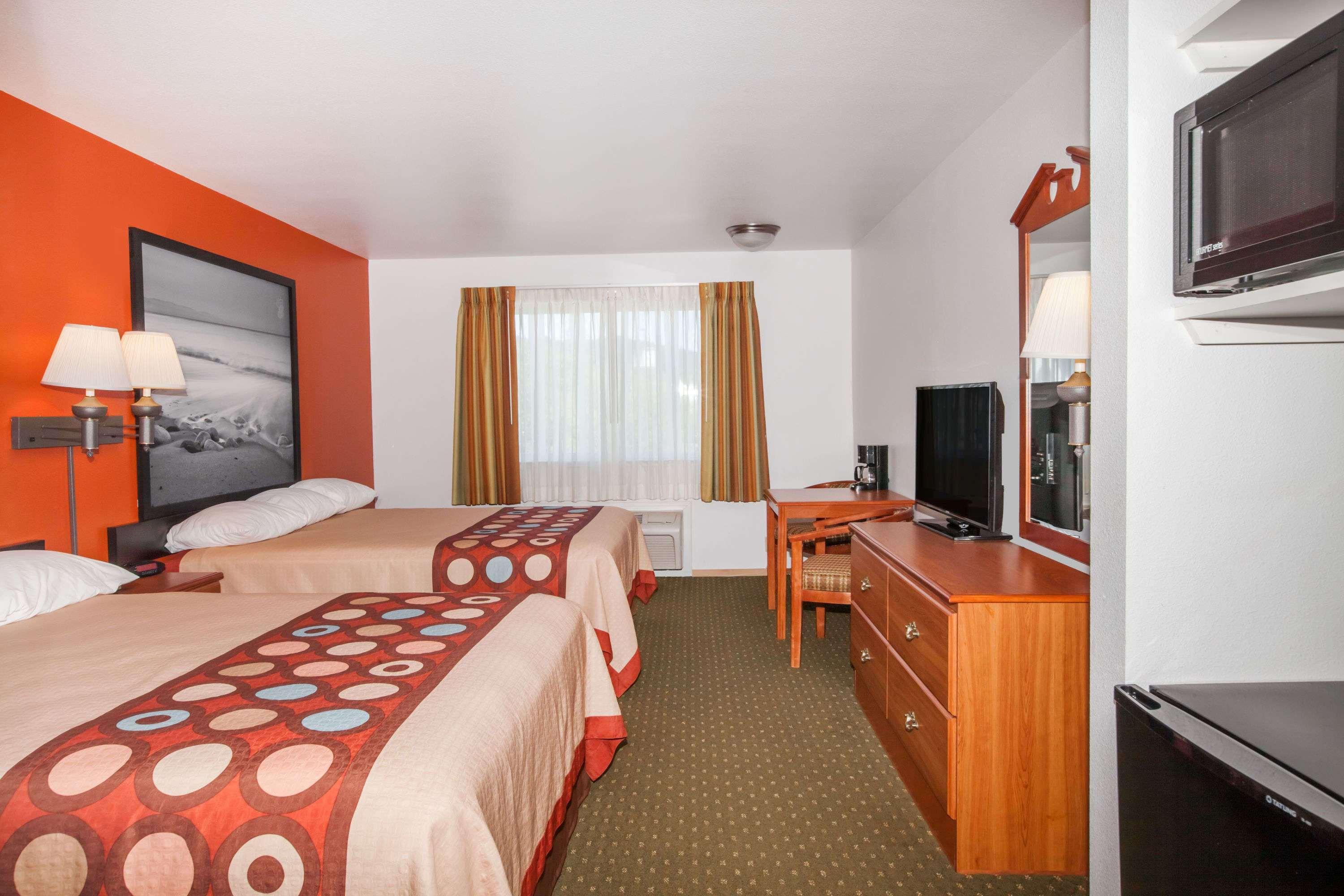 Super 8 By Wyndham Cloverdale Wine Country Εξωτερικό φωτογραφία