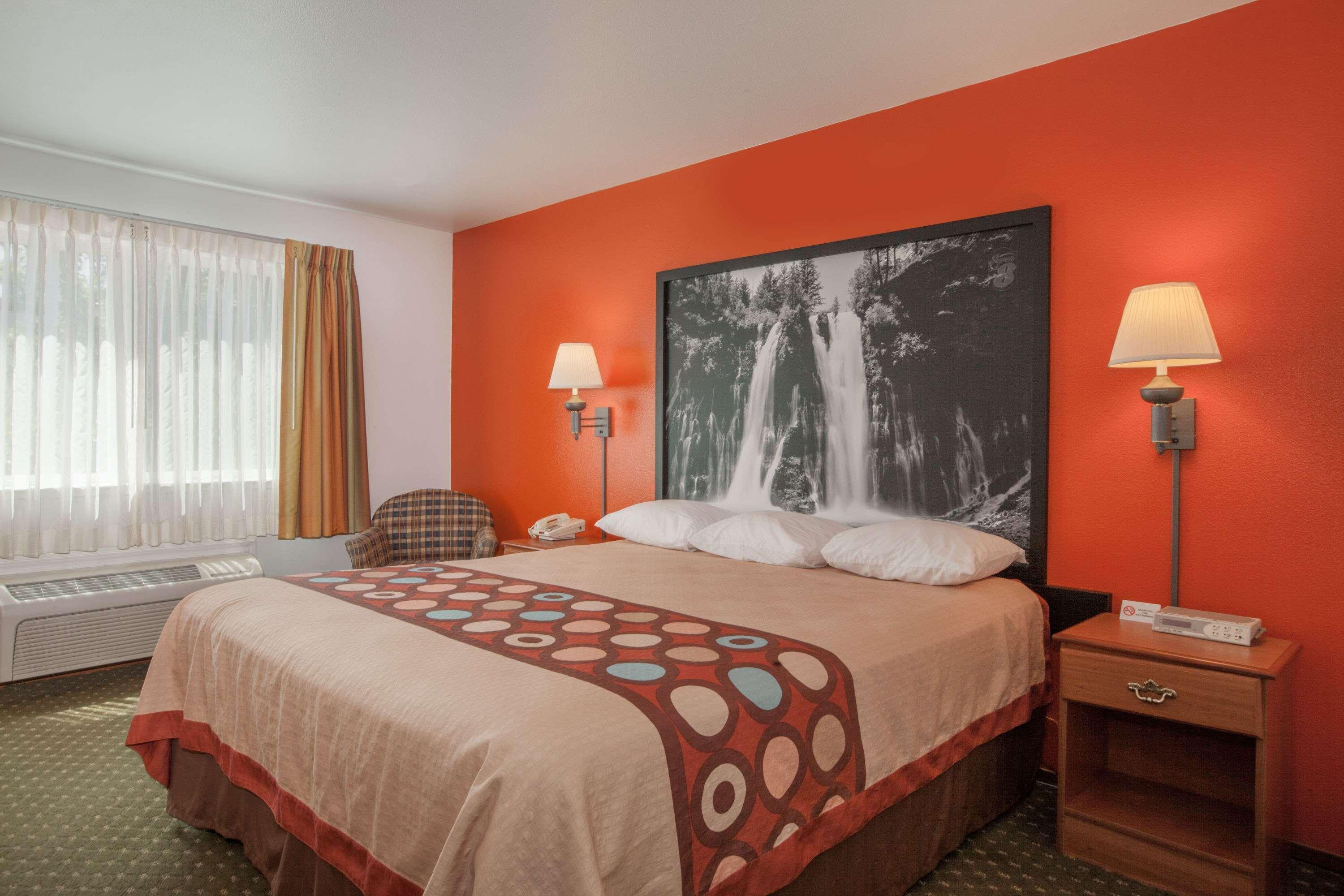 Super 8 By Wyndham Cloverdale Wine Country Εξωτερικό φωτογραφία